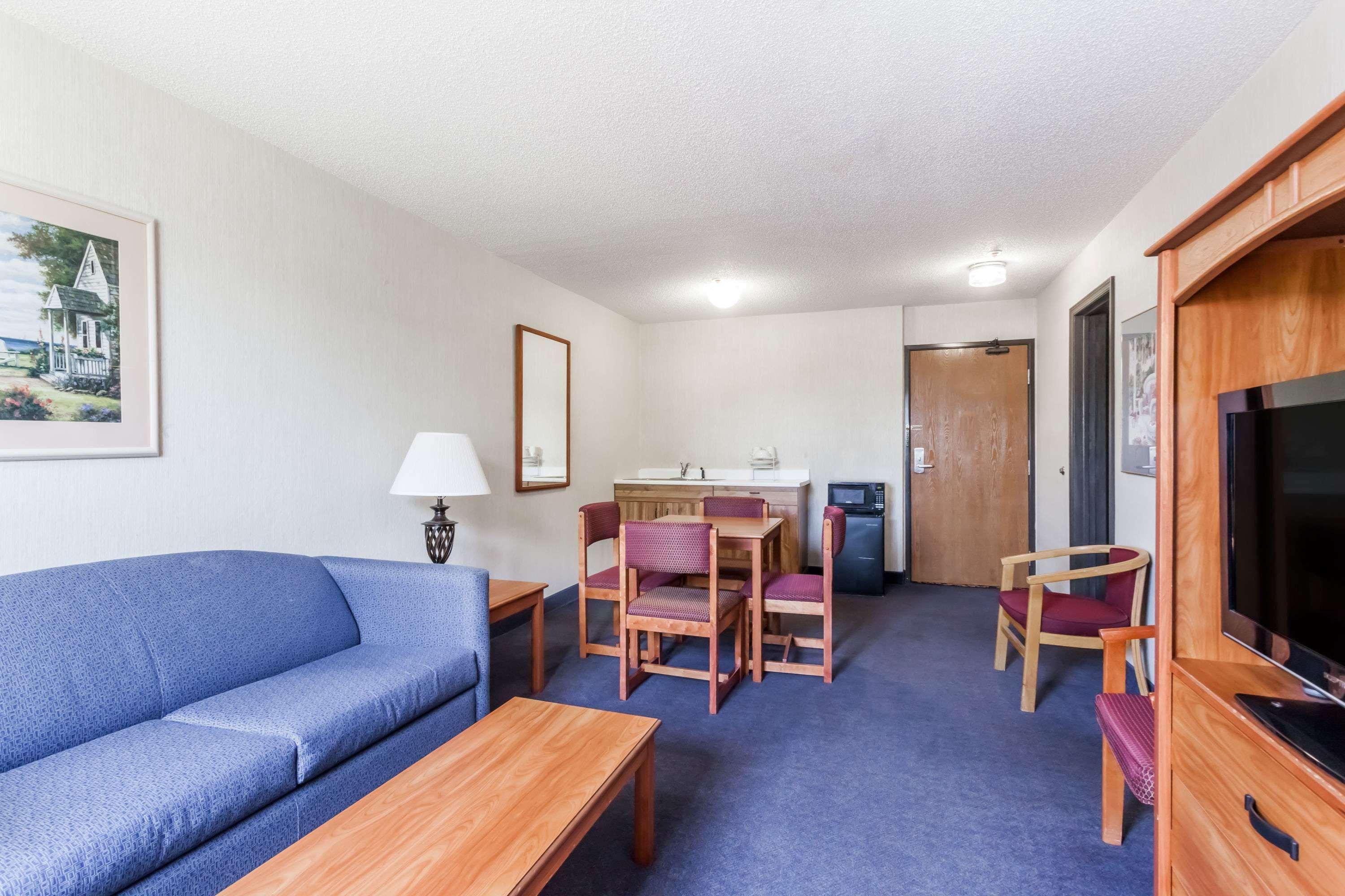 Готель Super 8 By Wyndham Norwich Екстер'єр фото